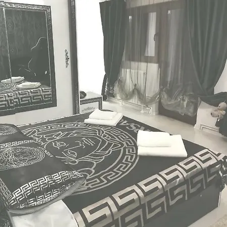 Black & White Luxury *